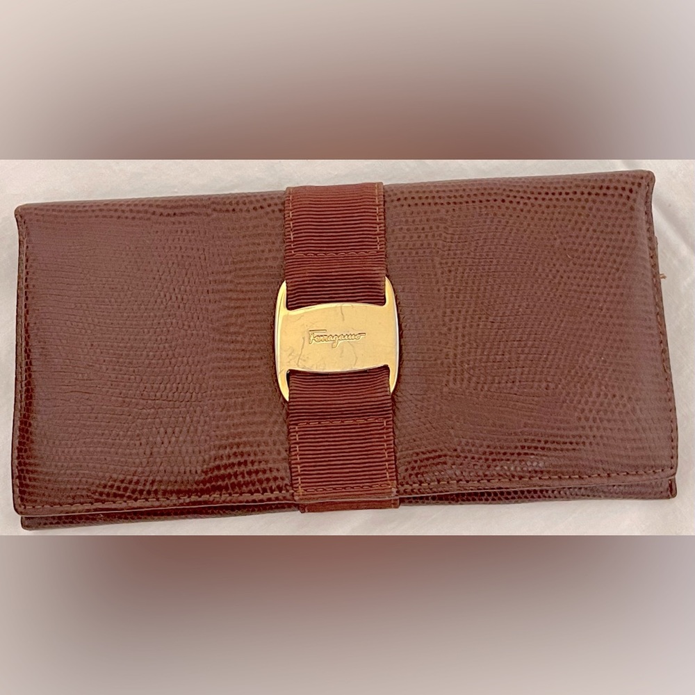 SALVATORE FERRAGAMO Vara Ribbon Logo Lizard Leather Continental Brown Wallet